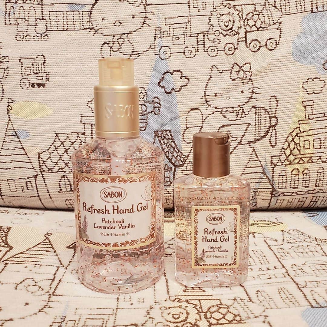 のインスタグラム：「ついにゲットしました🥺  #SABON」