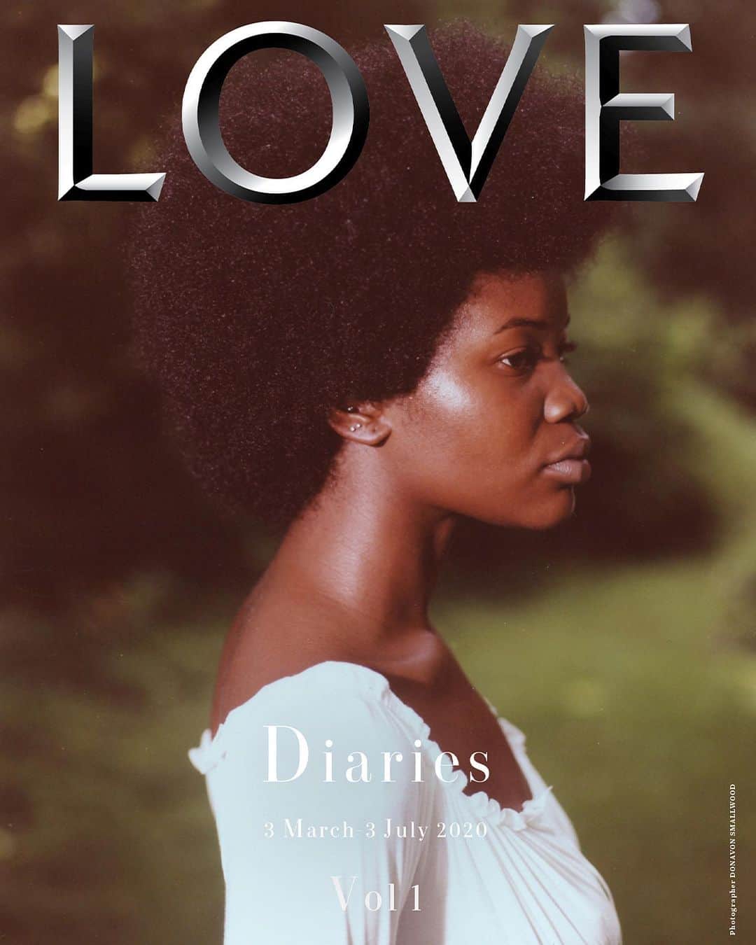 LOVE MAGAZINEのインスタグラム：「New York-based photographer @xdonavon reconfigures classical scenes from the literary and artist canons of the 19th Century, explaining, “The women are placed in idyllic pastoral scenes, posed or lost in thought as a way to form a distorted mirror facing these 19th century portraits.”  #LOVEDiaries will hit newsstands on 3rd August 🗞  Photographer @xdonavon  Writer @paul_flynn」