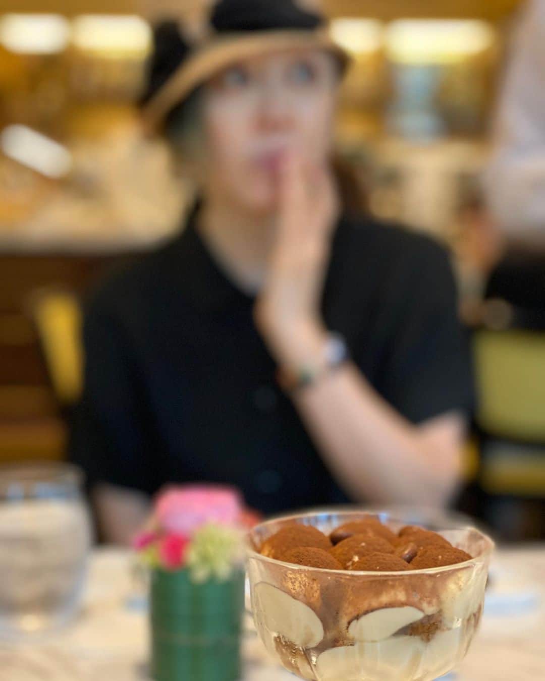 熊谷真実さんのインスタグラム写真 - (熊谷真実Instagram)「ティラミスしかピントあってない。 #熊谷真実#渋谷デート#お気に入りの帽子　#中澤希水#」7月25日 0時31分 - mami_kumagai310