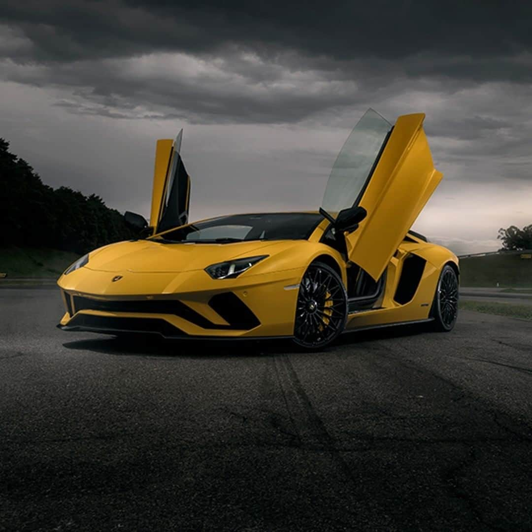 ランボルギーニさんのインスタグラム写真 - (ランボルギーニInstagram)「Exceptional partners enable you to weather any storm and come out even stronger.  The Aventador S is an expression of technological and performance milestones that elevate the concept of a Super Sports Car to a new level. Which emoji would you use to describe this beauty captured by @spositostudio?  #Lamborghini #AventadorS #SanPaolo」7月25日 1時00分 - lamborghini