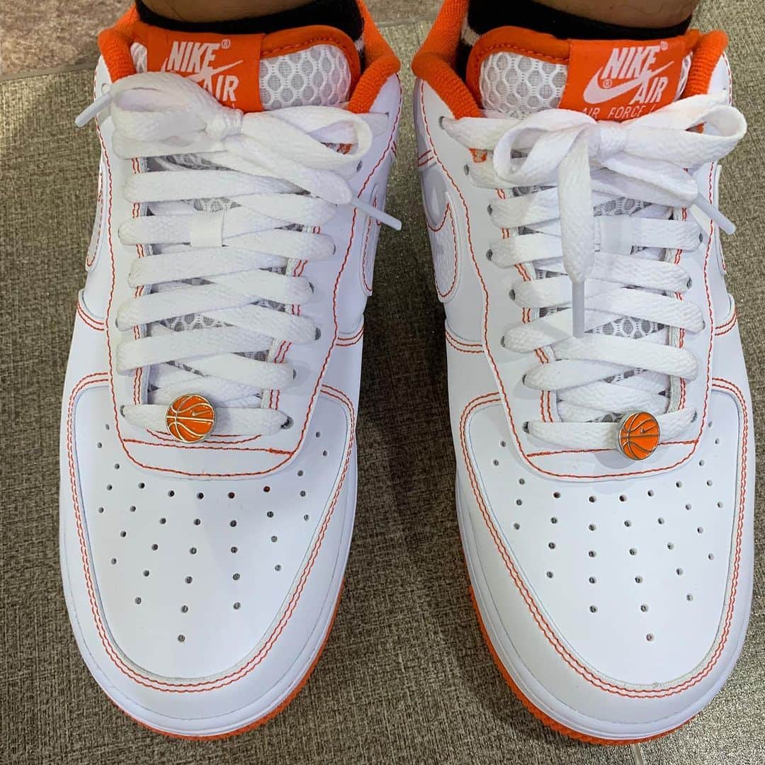 下村大樹のインスタグラム：「初おろし！この配色最強！ #エアフォースワン #エアフォース1 #airforce1 #ナイキ　#nikeairforce1 #nike」