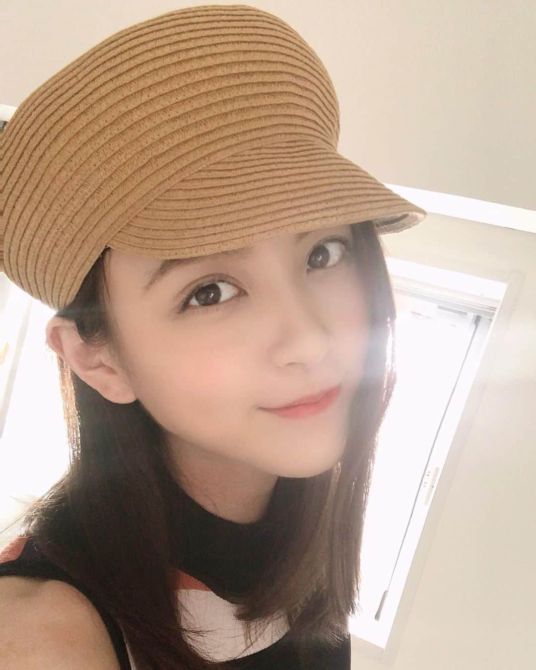 源崎トモエのインスタグラム：「おNewのキャスケット💛 .  #キャスケット #マリーミラー #mariemiller  #fashion #fashionista #casquette」