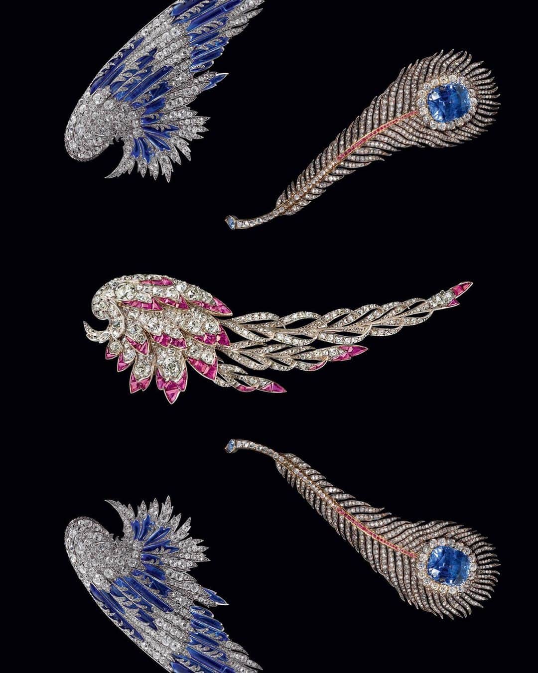 Chaumetさんのインスタグラム写真 - (ChaumetInstagram)「Feathers turned into diamonds. Whether symbolising freedom, strength or parade, these wings and peacock feather jewels from different epochs all have in common an incredible virtuosity in the representation of nature. Discover more breathtaking historic and contemporary jewels in Chaumet Tiaras, the Maison’s latest coffee table book. #Chaumet #ChaumetTreasures #ChaumetLibrary」7月24日 17時32分 - chaumetofficial