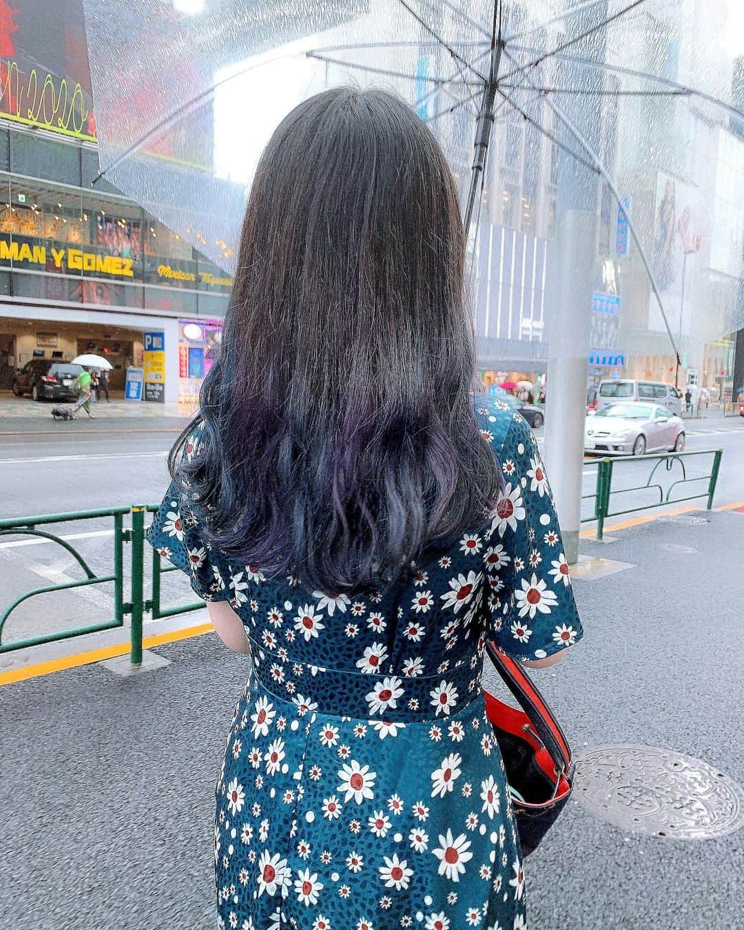 のインスタグラム：「迷ったからどっちも入れました（色）お気に入り  직전에 우유부단함 폭발해서 결국 컬러 둘다 넣어버렷지머얌」