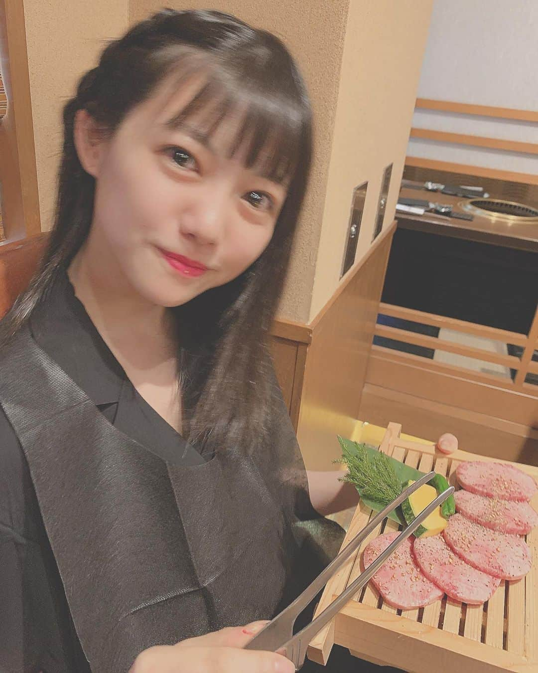 佐倉ちひろさんのインスタグラム写真 - (佐倉ちひろInstagram)「焼肉らぶ🐄🖤　#焼肉 #肉スタグラム #肉寿司 #牛タン #タン塩 #カルビ #ロース #ハラミ #上タン #牛 #肉  #牛肉 #焼肉屋 #渋谷 #六本木 #上野 #御徒町 #恵比寿 #銀座 #麻布十番 #表参道 #instagood #instafood #instalike #fff #f4f #followｍe #japan #japanese #japanesefood」7月24日 17時54分 - chihiro__sakura