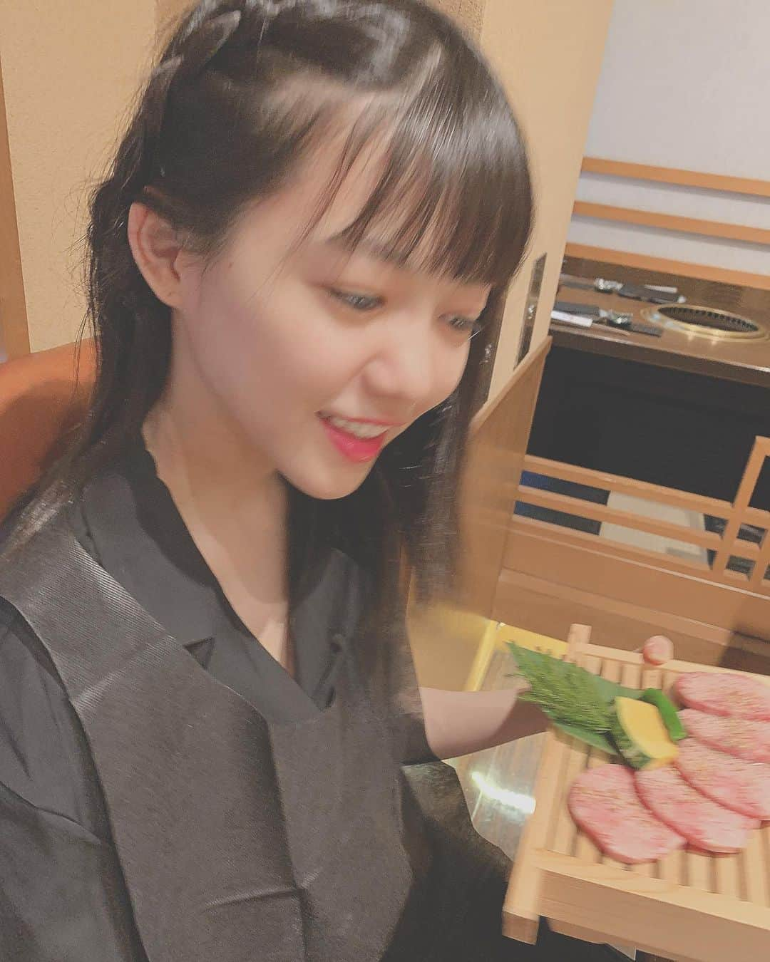 佐倉ちひろさんのインスタグラム写真 - (佐倉ちひろInstagram)「焼肉らぶ🐄🖤　#焼肉 #肉スタグラム #肉寿司 #牛タン #タン塩 #カルビ #ロース #ハラミ #上タン #牛 #肉  #牛肉 #焼肉屋 #渋谷 #六本木 #上野 #御徒町 #恵比寿 #銀座 #麻布十番 #表参道 #instagood #instafood #instalike #fff #f4f #followｍe #japan #japanese #japanesefood」7月24日 17時54分 - chihiro__sakura