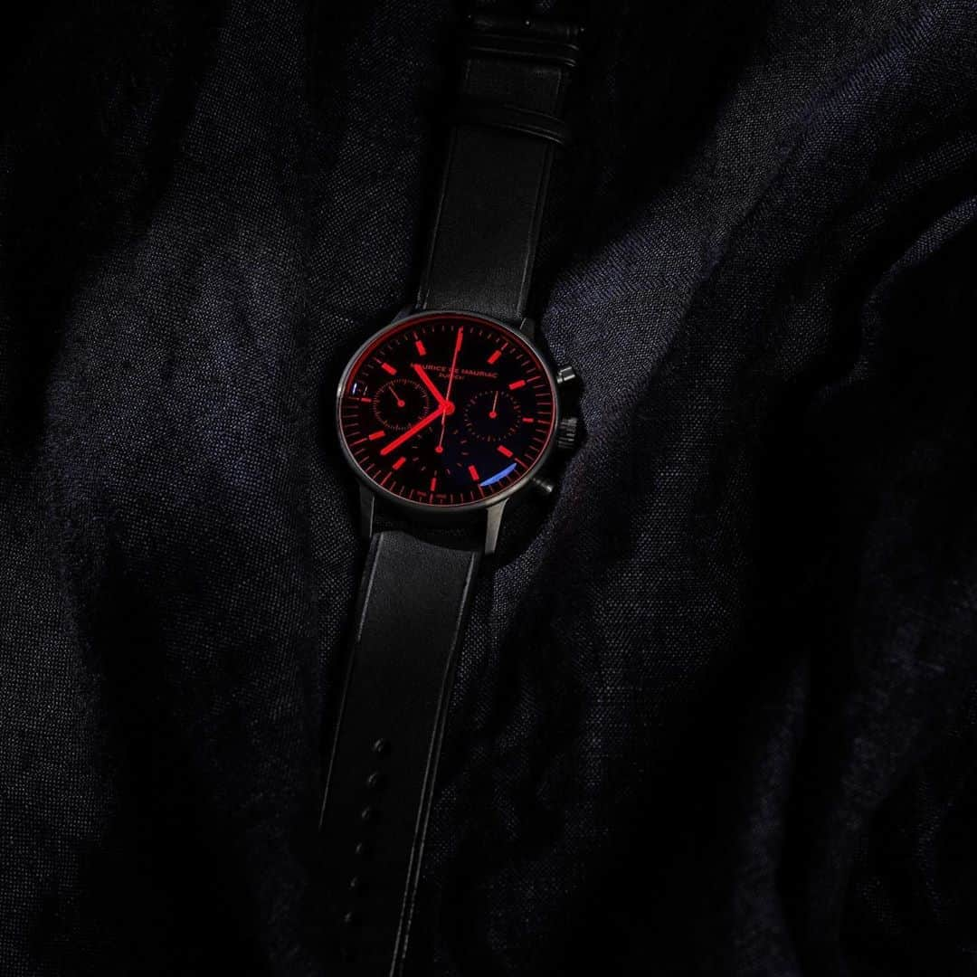 Maurice De Mauriac Zurichさんのインスタグラム写真 - (Maurice De Mauriac ZurichInstagram)「The red glass creates a completely new, independent watch within the L-series. Reduced in design to the minimum, it nevertheless radiate an energy that is not to be found a second time in the watch industry. You have to be strong to wear them, because only a few can handle so much energy. Be strong and become even stronger.  #l3seesred #lseries #red #redclub #mauricedemauriac #watchesmadebyzurich」7月24日 18時44分 - mauricedemauriac