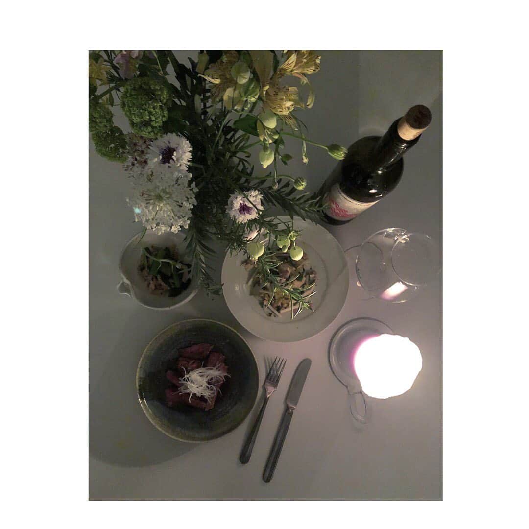 中本千尋さんのインスタグラム写真 - (中本千尋Instagram)「いろいろあるけど。 前を。 上を向いて進もう。 . みんなが笑って過ごせるように。 . . . 美味しい料理とお酒をみんなで楽しめるように。」7月24日 18時50分 - chihiro_nakamoto