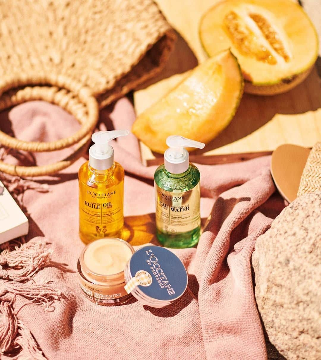 ロクシタンさんのインスタグラム写真 - (ロクシタンInstagram)「Our lightweight skincare products are perfect for keeping your skin clean and fresh all summer long! ☀️⁣ Melt away makeup and impurities with our Oil-to-Milk Makeup Remover, followed by our Cleansing Gel-to-Foam to leave skin refreshed and purified. ⁣ Finish with our Revitalizing Melon Mask 🧡 to hydrate and revive your skin- for extra cooling on hot days, keep it in the refrigerator!⁣ #LOccitane #SummerReady #SkincareRoutine #Freshness #DoubleCleansing #GeltoFoam #OiltoMilk #MelonMask #revitalizing」7月24日 19時00分 - loccitane