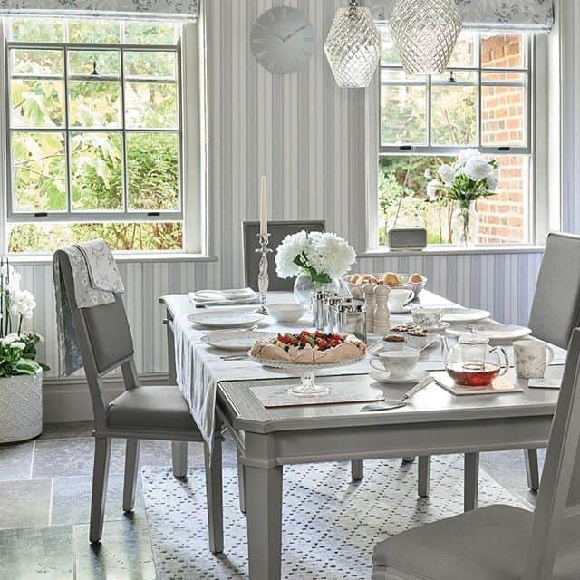 ローラアシュレイのインスタグラム：「Combining style and functionality to create the perfect dining room. Shop all home accessories in-store now with at least 40% off.」