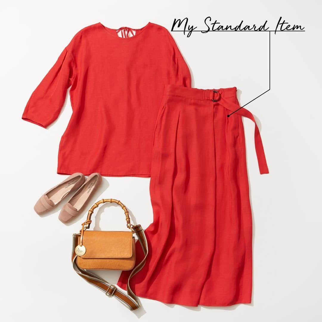 ルミネ有楽町さんのインスタグラム写真 - (ルミネ有楽町Instagram)「気分を上げてくれる赤いスカートで、とっておきのスタイリングを楽しんで。リネンのナチュラル感とヴィスコースの落ち感、程よい光沢感が上品さを演出。なじみカラーの小物が華やかさを引き立ててくれる。﻿ ﻿ My Standard Item﻿ スカート ¥24,000﻿ ﻿ ブラウス ¥18,000﻿ ローファー ¥22,000﻿ バッグ ¥22,000﻿ リエス［ルミネ1/B1］﻿ ﻿ *価格は全て税抜です﻿ ﻿ #ルミネ有楽町 #lumineyurakucho﻿ #オトナルミネ #otonalumine﻿ #MyStandardItem #マイスタンダードアイテム﻿ #私の定番アイテム﻿ #summer2020 #summer﻿ #fashion #trend #instafashion﻿ #ファッション #トレンドファッション﻿ #ファッションコーデ #ファッションスナップ﻿ #コーデ #今日のコーデ #今日のファッション﻿ #大人コーデ #夏服 #トレンドコーデ #夏コーデ﻿ #ロングスカート #セットアップ﻿ #リエス #Liesse」7月24日 19時02分 - lumine_yurakucho