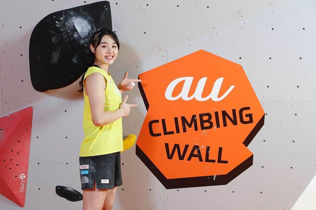 伊藤ふたばさんのインスタグラム写真 - (伊藤ふたばInstagram)「au CLIMBING WAII が完成しました🤩✨  こんなに立派な壁で3種目の練習が出来ること、オリンピック出場を決めている2人のteam auの先輩の背中を追いながら練習出来ること、このような環境を整えてくださった、KDDI様、野口家の皆様に感謝です🙇‍♀️✨  強くなるために頑張るぞー💪✨  photo by KDDI & @tallers_photopress   #auCLIMBINGWAII #teamau   @au_official @denso_official @anessa_official_shiseido @thenorthfacejp @lasportivajp @newerajapan @tokyopowder @newhale_japan @thestonesession #jazzysport #岩泉ヨーグルト」7月24日 19時09分 - futaba_ito