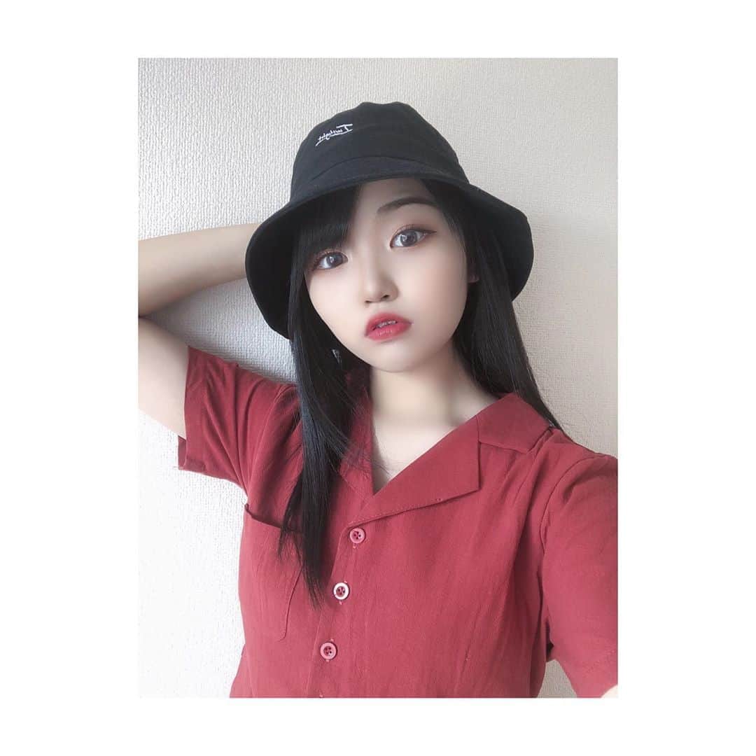 こあ（ゆずこあ）のインスタグラム：「キメキメすぎ？笑 ・ ・ お洋服タグ付けしてます💎🤍」