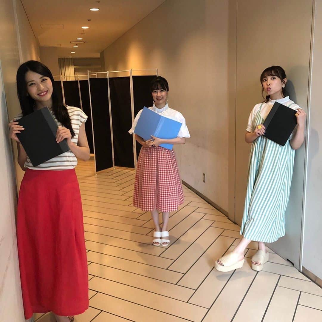 矢島舞美さんのインスタグラム写真 - (矢島舞美Instagram)「. しましまシアター、無事に全公演終了いたしました〜！ 皆様のご協力と温かい応援、本当にありがとうございました♡ 今日は、1回目ゲストが#須藤茉麻 ちゃん！2回目ゲストが#清水佐紀 ちゃん♡ 昨年に引き続き、またこのメンバーで今度は朗読劇という新たな試みができたこと、とても嬉しく楽しく、刺激的な毎日でした！演出の大堀さんはじめ、無事に開催できるよう、色々な対策を考えて実現させて下さったスタッフの皆さん、、、たくさんの方のお力に感謝です！本当にありがとうございました（ ; ; ）また元気で会える日を楽しみにしています♡ . . #しましまシアター#中島早貴#矢島舞美#清水佐紀#須藤茉麻」7月24日 19時38分 - maimiyajima_official_uf