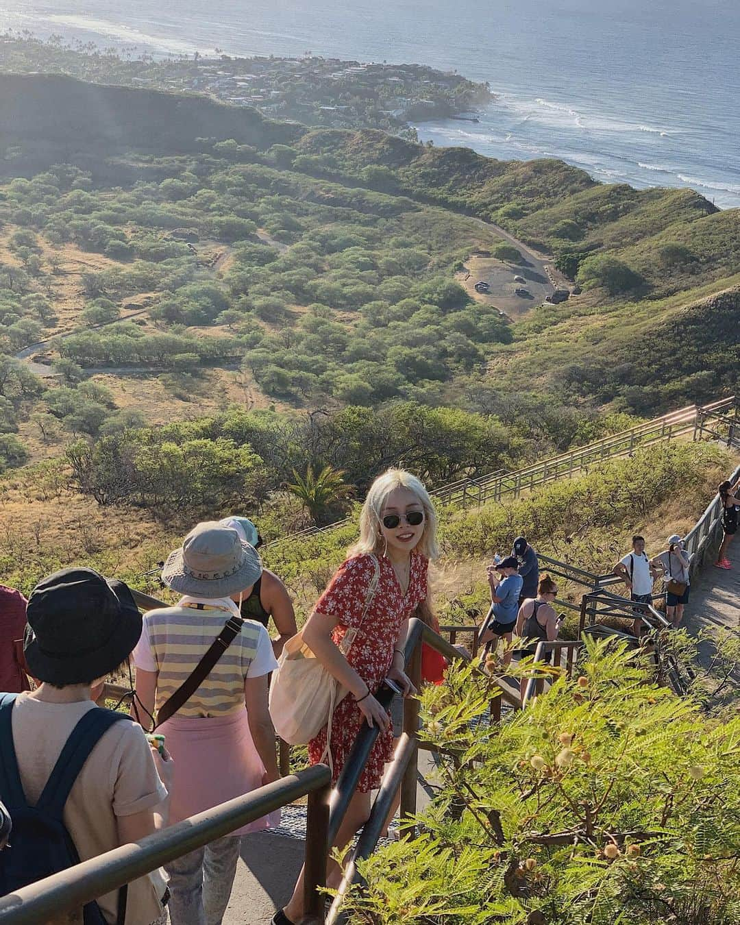 アシュリさんのインスタグラム写真 - (アシュリInstagram)「2019 BC (Before Corona) - Hawaii edition🌴 Missed traveling so much I had to pull up photos from last year 😢 LOOK AT THE COLORS💙💚」7月24日 20時03分 - ashleybchoi