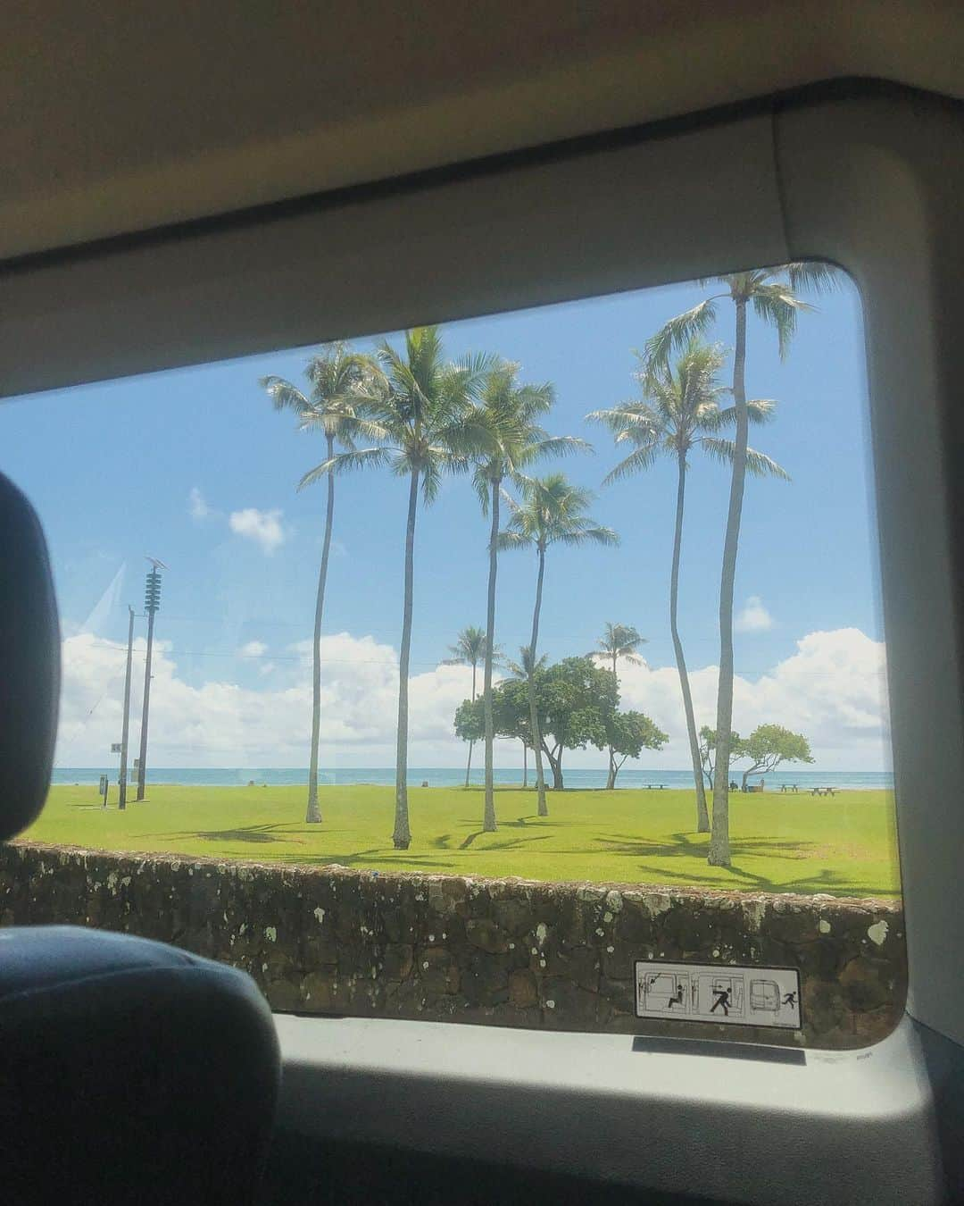 アシュリさんのインスタグラム写真 - (アシュリInstagram)「2019 BC (Before Corona) - Hawaii edition🌴 Missed traveling so much I had to pull up photos from last year 😢 LOOK AT THE COLORS💙💚」7月24日 20時03分 - ashleybchoi