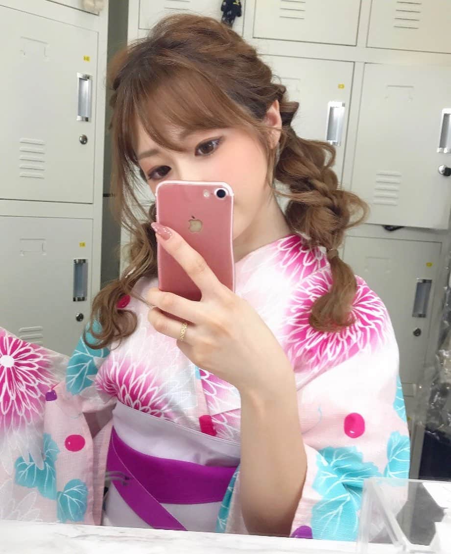 のあのインスタグラム：「. 浴衣うれしい 💗💗  . #名古屋#錦#錦3#錦3丁目#キャバクラ#キャバ嬢  #ゴールド#gold #歌舞伎町#北新地#すすきの#ミナミ#中洲#浴衣」