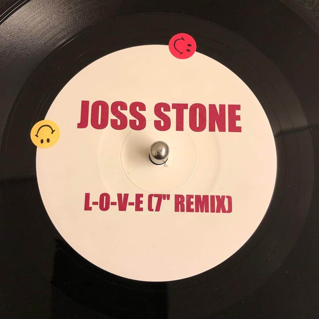 MUROさんのインスタグラム写真 - (MUROInstagram)「#45friday🍩 #jossstone  #l_o_v_e #remix #よい週末を」7月24日 20時49分 - dj_muro