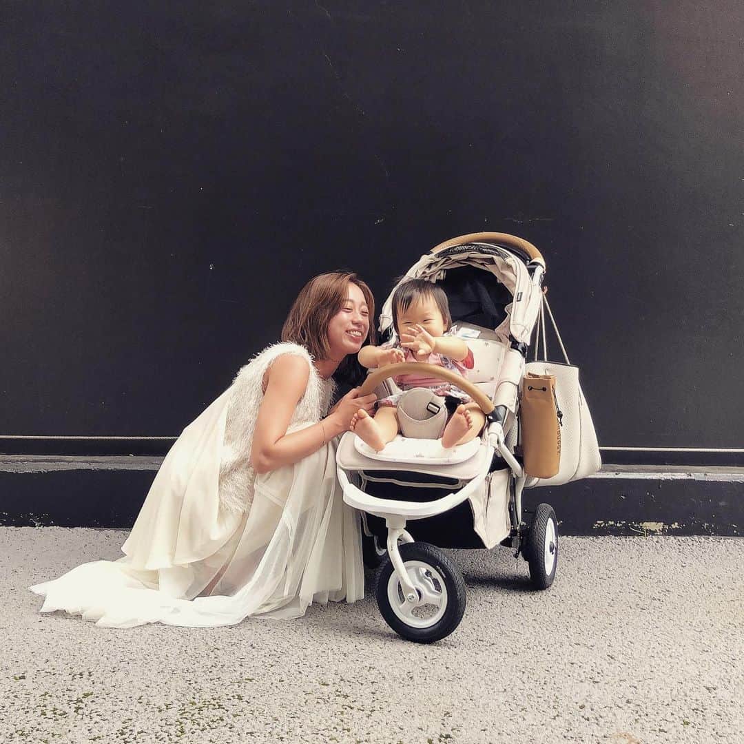 DJ YURiAのインスタグラム：「I'm so happy to be your mom💋 ﻿ ﻿ ﻿ #momlife  #mylittleprincess  #新米ママ #1歳ママ #母と娘  #子育て #何でもない日が幸せ」