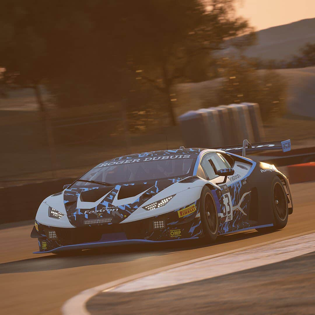 ランボルギーニさんのインスタグラム写真 - (ランボルギーニInstagram)「Thanks to @roger_dubuis - our official timekeeper for The Real Race - we will be able to measure the adrenaline rush of the players, in the form of best lap times, during the race on the Laguna Seca track. Register on esports.lamborghini to stay updated and stand a chance to experience the real thrill.   #Lamborghini #LamborghiniEsports #RogerDubuis #Excalibur #DaretobeRare」7月24日 21時27分 - lamborghini