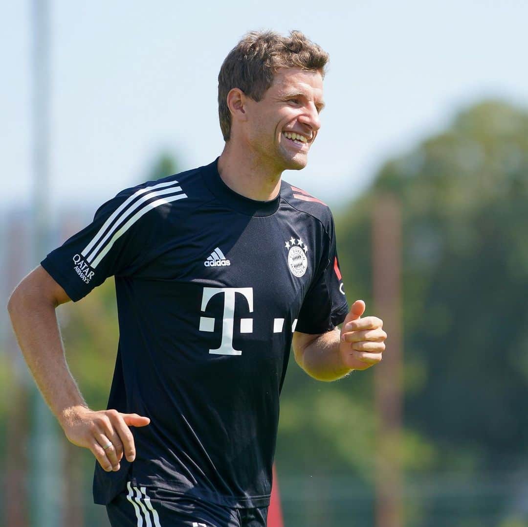 トーマス・ミュラーさんのインスタグラム写真 (トーマス・ミュラーInstagram)「As you know we are back