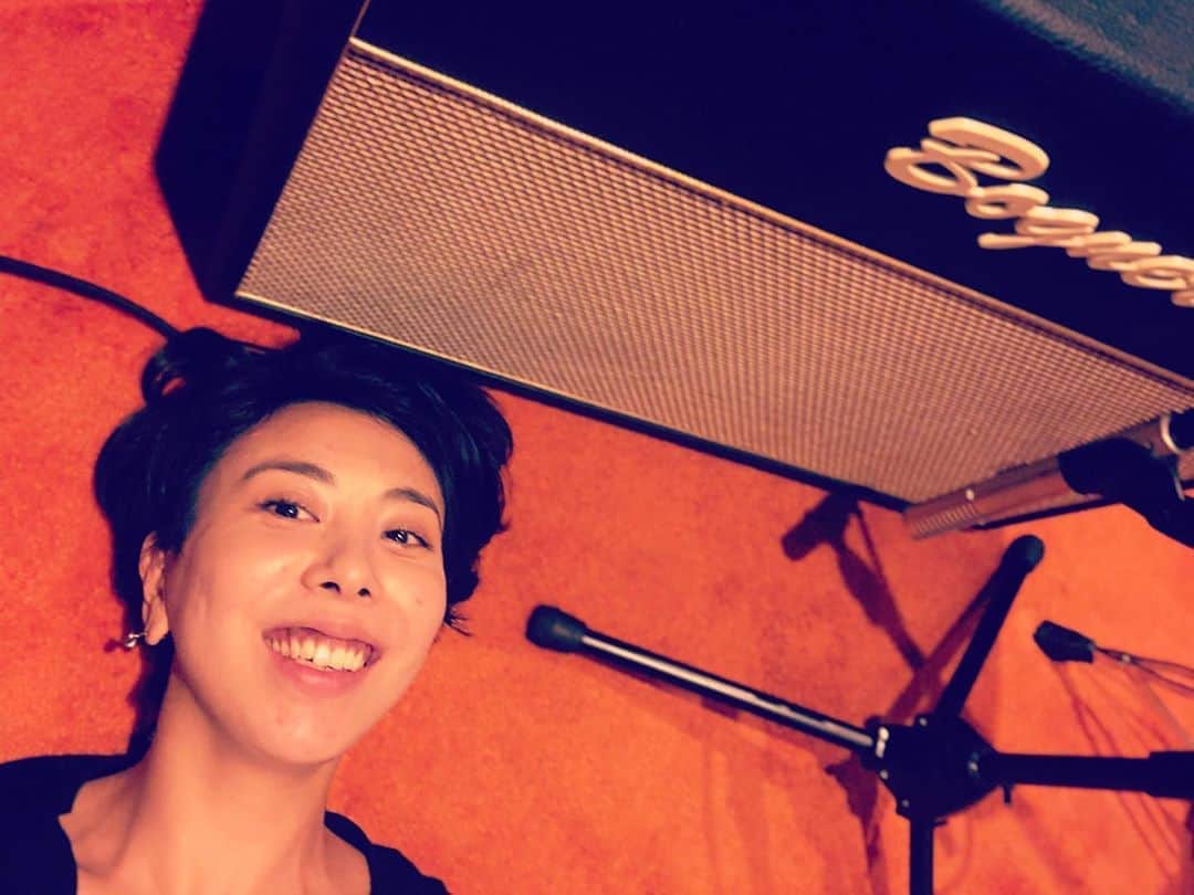 LOVEのインスタグラム：「本日のアンプ。  Today's amp: Bogner  本日の、というか、ここんとこひたすらお世話になってるアンプ  ぼぐねるさんと呼んでますが正しくはボグナー」