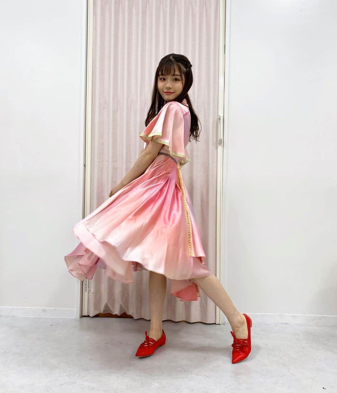 清司麗菜さんのインスタグラム写真 - (清司麗菜Instagram)「シャーベットピンクの衣装🍧💕 . 早くファンの皆さんに30人全員で歌って踊っている姿を見てもらいたいなぁ☺️ . #シャーベットピンク#ngt48」7月24日 22時27分 - seiji_0007