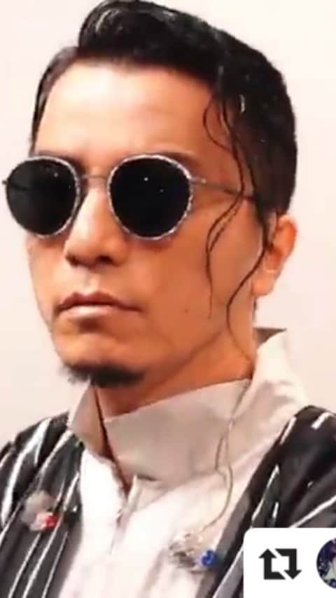 SONOMIのインスタグラム：「本日はJ-WAVE LIVE 2020 生放送LIVEでした🥰 こちらの動画は 本番前のリハの様子。 撮影、編集、音楽（音楽もLIVE直後に作ったものだそう）全てKREさん‼️ この短時間で凄すぎる… —————- この興奮を早く皆と生で分かち合いたい気持ちが増し増しになるLIVEでした🥺✨ 今こうして歌える事、 届けられる事、当たり前じゃないからこそ大切な瞬間。 そんな熱を帯びたKREさんとバンドの音、 まだradikoで聴けるので是非受け止めて欲しい‼️  #音楽を止めるな #Repost @kreva_drk_dj908 with @make_repost ・・・ 撮影、編集、音楽 by KREVA  #KREVA #krebandextream  #jwavelive #東京ガーデンシアター #sonyzv1」