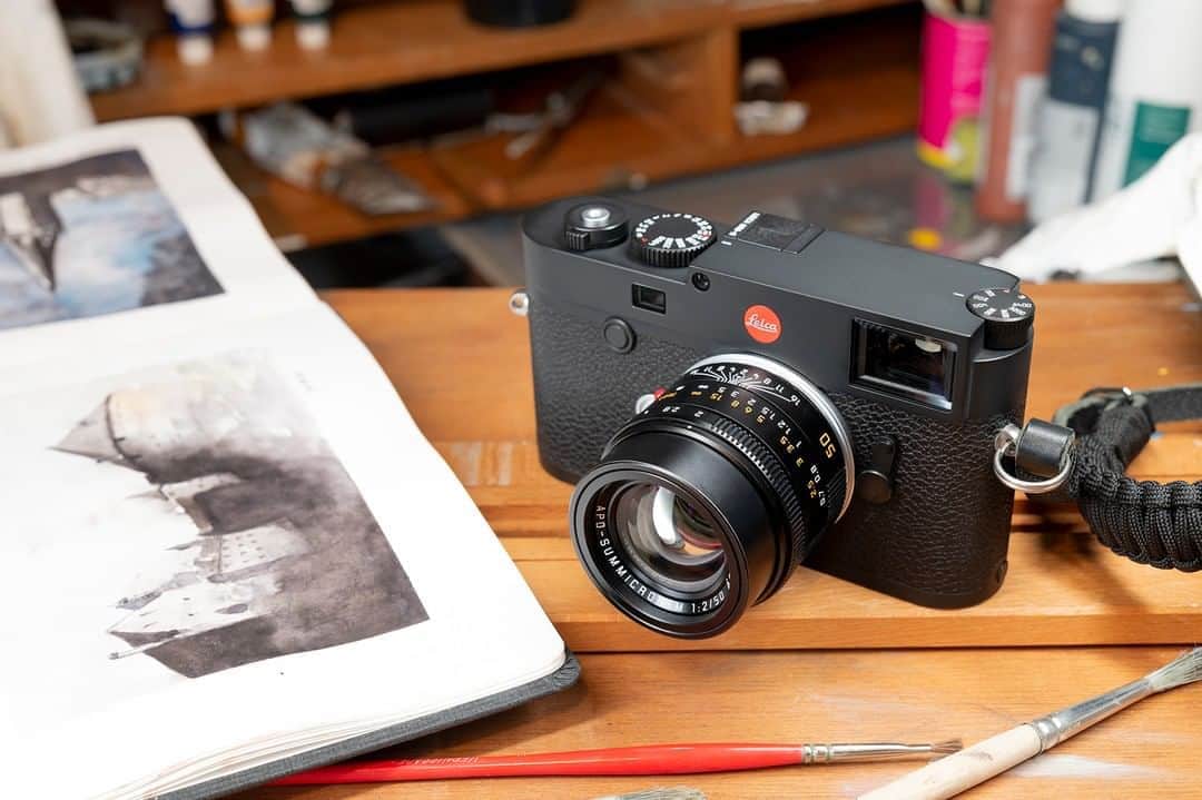 のインスタグラム：「Leica M10-R with 40MP color sensor Redefining image quality. Learn more about the latest addition to our M10 family through our bio link: https://bit.ly/392RpWv  #LeicaCamera #Leica #🔴📷 #LeicaM #LeicaM10R」