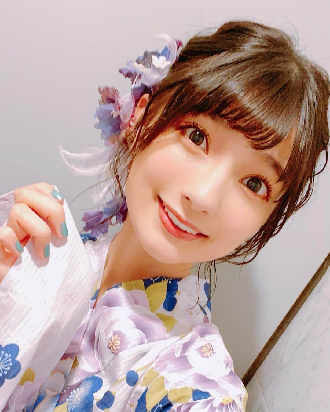 高野麻里佳のインスタグラム：「夏だから🎐 #イヤホンズ  #セボション」