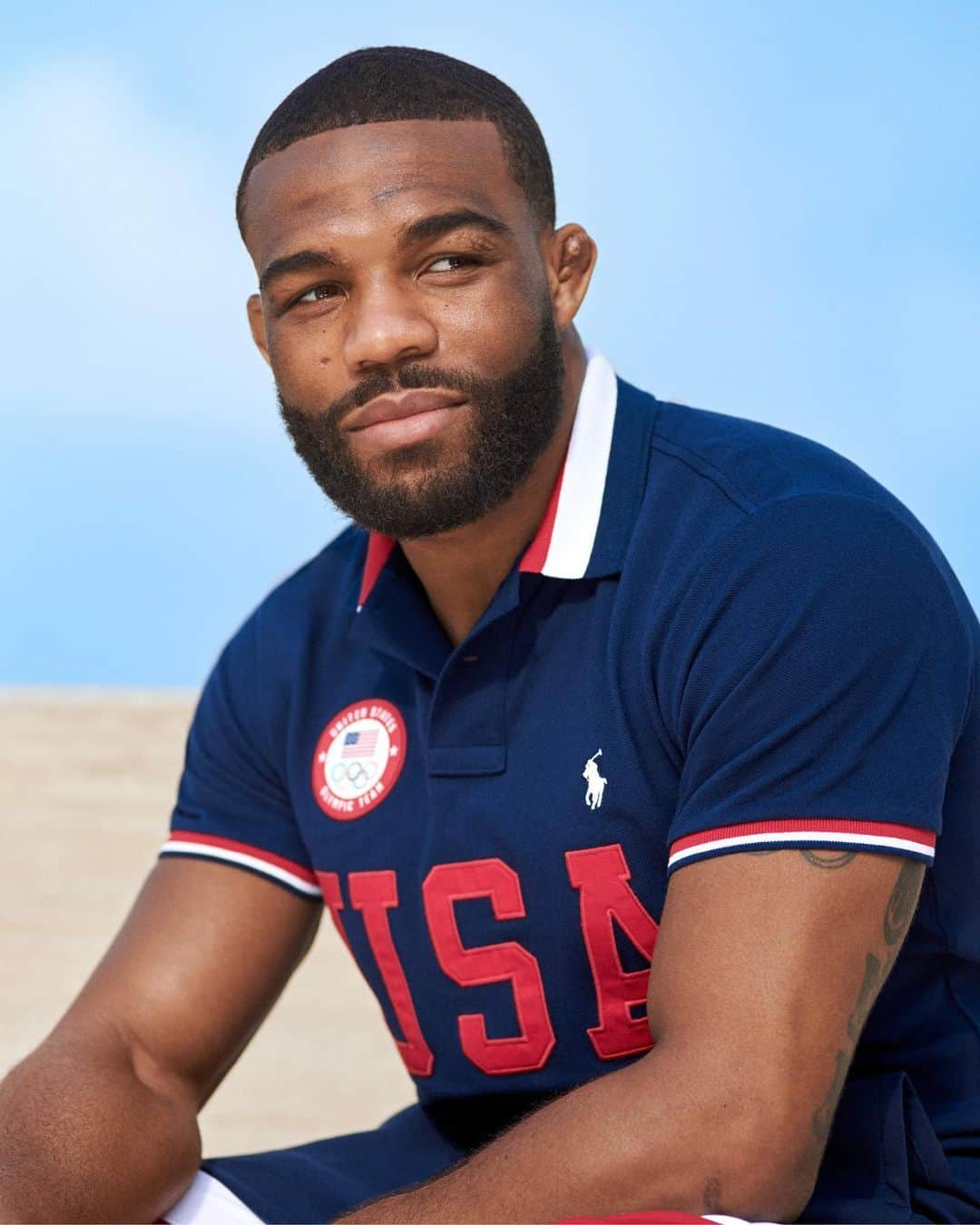 Polo Ralph Laurenさんのインスタグラム写真 - (Polo Ralph LaurenInstagram)「“Everything that you extract from this sport is going to be based upon how much work and effort you've put in,” echoed Jordan Burroughs (@Alliseeisgold), Olympic Gold Medalist and Wrestler.  For this year's @TeamUSA campaign, we asked our athletes to share their thoughts on hard work and overcoming adversity along the extended road to The Olympic and Paralympic Games Tokyo 2020.  To further support #Team USA, we're also launching a special One Year Out Collection for the whole family that benefits US Olympic and Paralympic Athletes as they focus on their pursuit of excellence and continue training. 25% of the purchase price of pieces sold from the collection will be donated to the Team USA Fund.  Featured here are Team USA athletes, Jordan Burroughs wearing the Team USA One-Year-Out Polo Shirt and @DavidBoudia wearing the Team USA One-Year-Out Pullover.  Discover more Olympic and Paralympic journeys and learn about The Team USA Fund via the link in bio.  #PoloRalphLauren #TokyoOlympics」7月24日 23時04分 - poloralphlauren