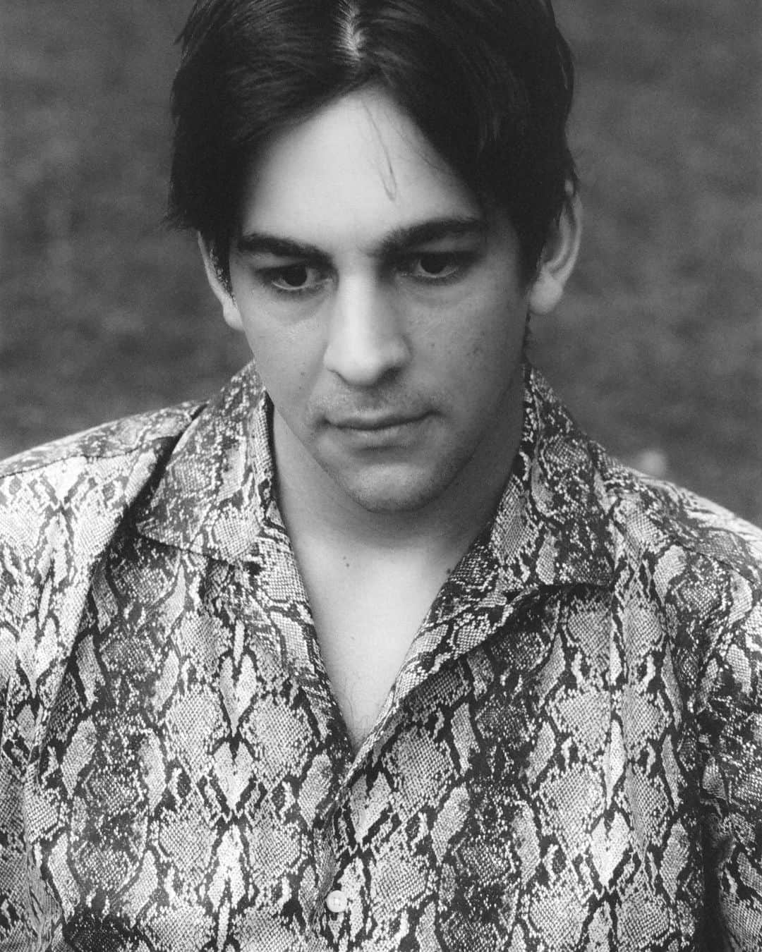 ギットマンブラザーズさんのインスタグラム写真 - (ギットマンブラザーズInstagram)「Brooklyn-based photographer @davidbrandongeeting wonderfully captured our Grey Snakeskin Camp on his buddy, Kevin 🐍 This shirt and more are now 30% off for our summer sale. Link in bio」7月24日 23時31分 - gitmanvintage