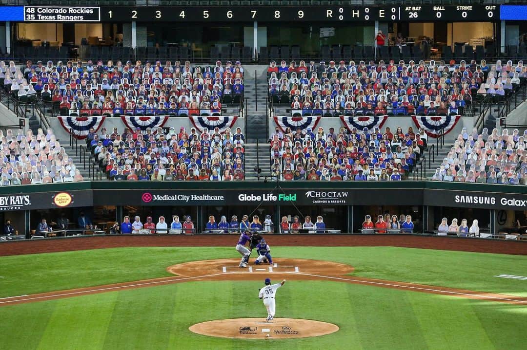 テキサス・レンジャーズさんのインスタグラム写真 - (テキサス・レンジャーズInstagram)「The Inaugural Pitch.」7月25日 10時25分 - rangers