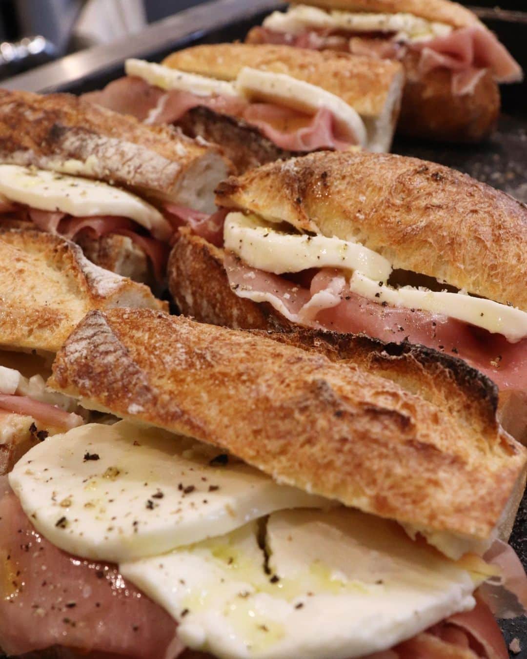 丘の上のパン屋 のグルメインスタ