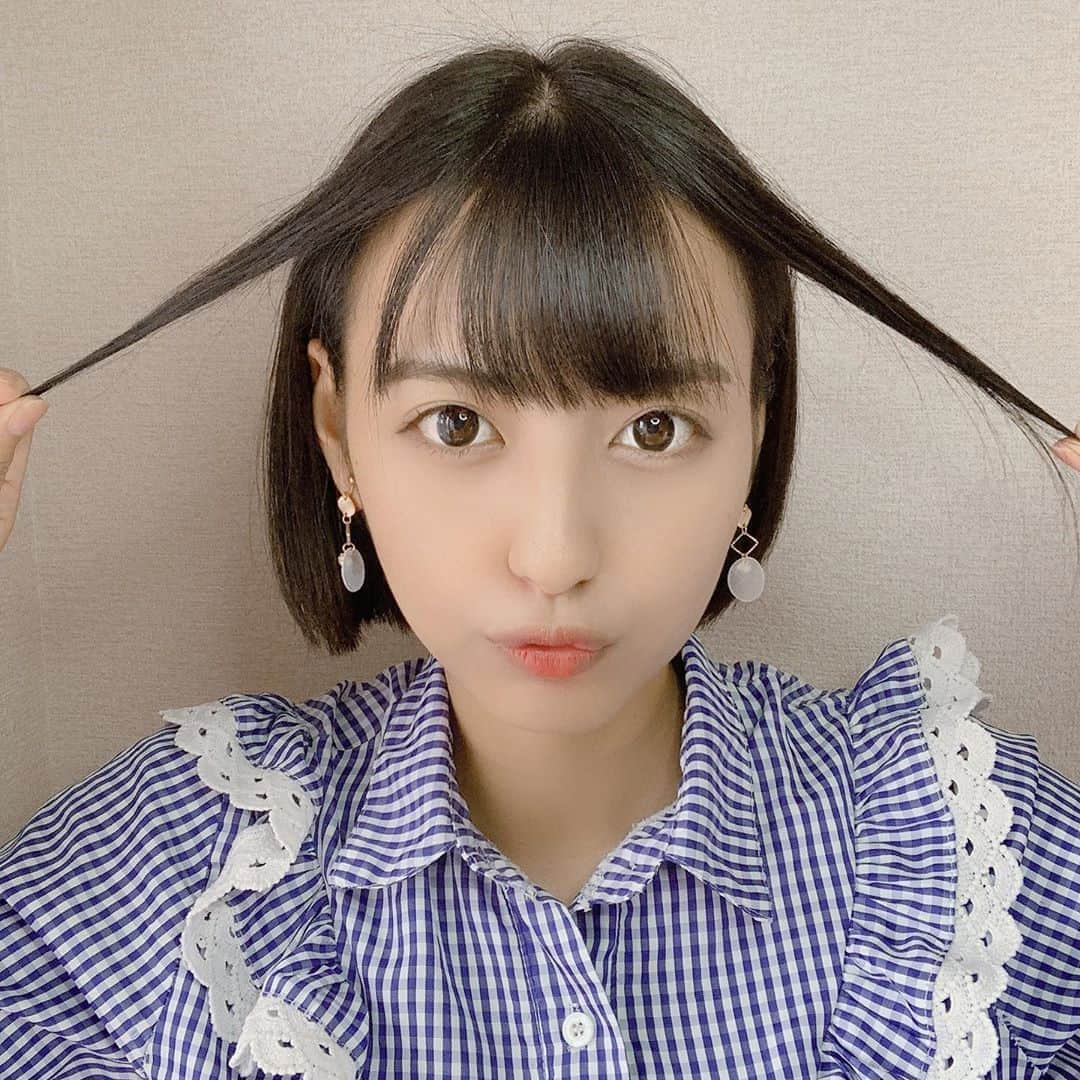 河合くるみさんのインスタグラム写真 - (河合くるみInstagram)「・ ・ #100日後にかわいくなるくるみちゃん  #6日目 ・ みみかけ👂🏻 イヤリングしました🎐 ・ サイドの髪の毛残すと残さないで めちゃめちゃ印象かわる🏹 ・ ・ みみかけてるとおとなっぽい ・ ・ #前下がりボブ #ヘアアレンジ #かわいい #毎日投稿 #えらい #そろそろ限界 #まだまだこれから #結局 #ストレート #楽 #ぴえん」7月25日 9時34分 - 6v6_krm