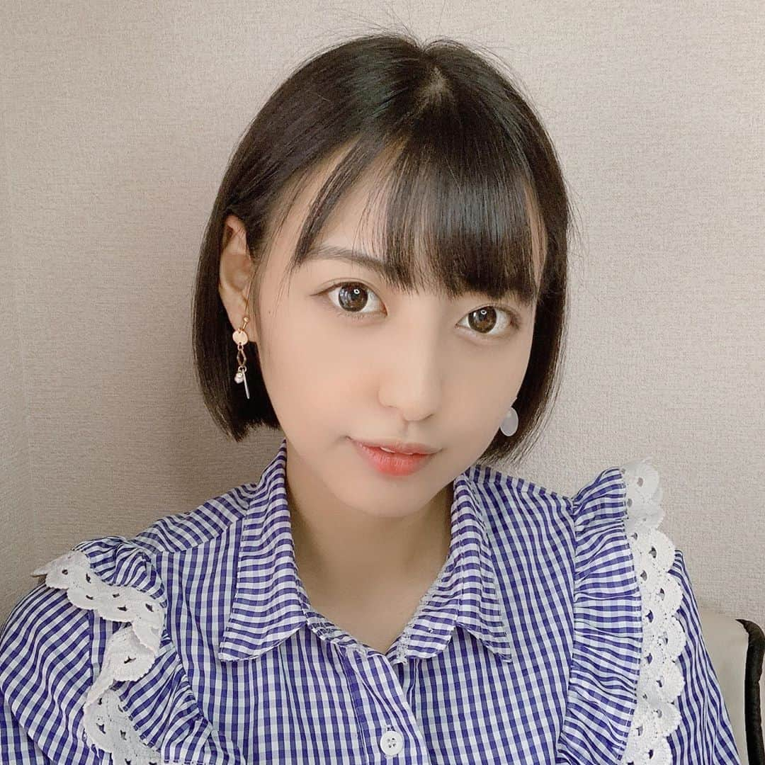 河合くるみさんのインスタグラム写真 - (河合くるみInstagram)「・ ・ #100日後にかわいくなるくるみちゃん  #6日目 ・ みみかけ👂🏻 イヤリングしました🎐 ・ サイドの髪の毛残すと残さないで めちゃめちゃ印象かわる🏹 ・ ・ みみかけてるとおとなっぽい ・ ・ #前下がりボブ #ヘアアレンジ #かわいい #毎日投稿 #えらい #そろそろ限界 #まだまだこれから #結局 #ストレート #楽 #ぴえん」7月25日 9時34分 - 6v6_krm