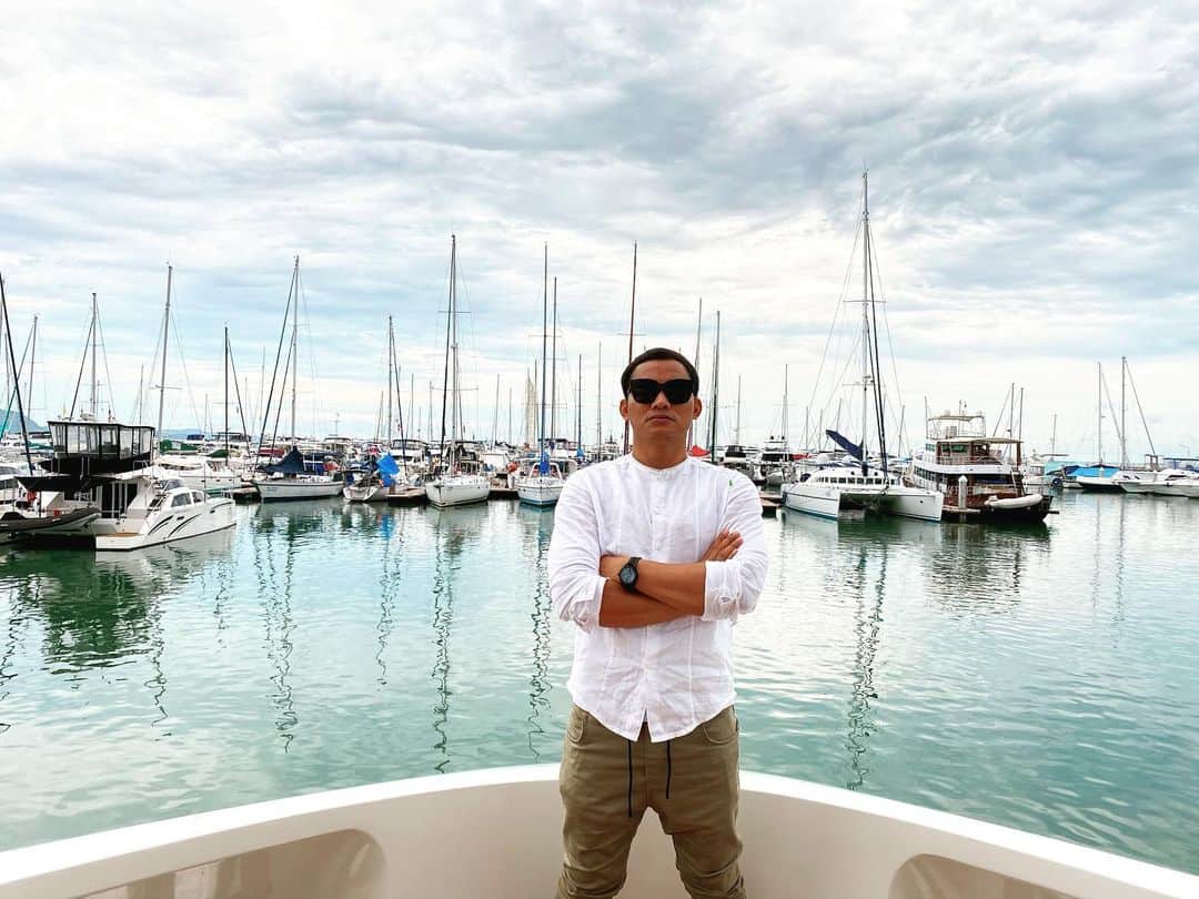 トニー・ジャーのインスタグラム：「Good morning from Thailand.」