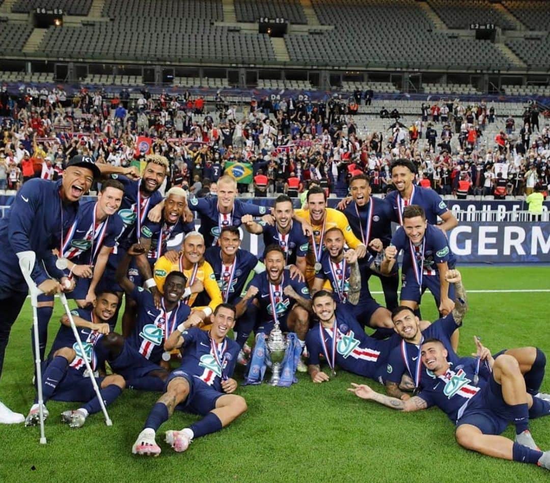 マルコ・ヴェッラッティのインスタグラム：「🥇 @psg」