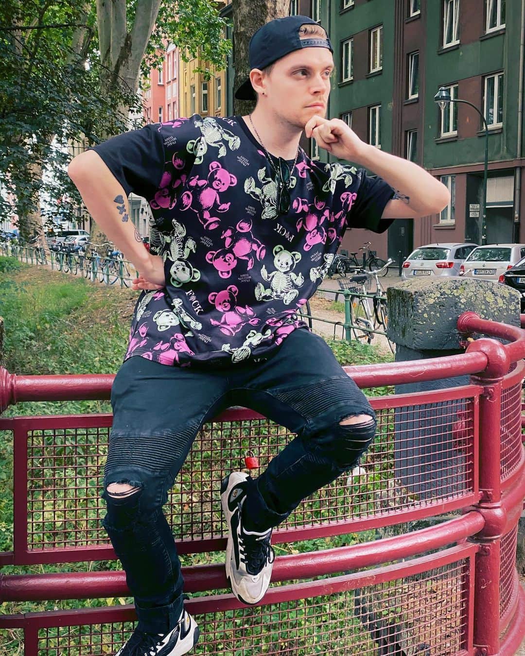 iBlaliのインスタグラム：「Wie ich dich auschecke 🤪」