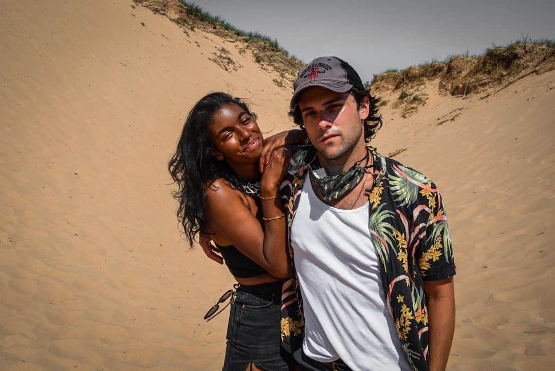 ジャック・ファライーのインスタグラム：「(masks were off *only* for the photo op)」