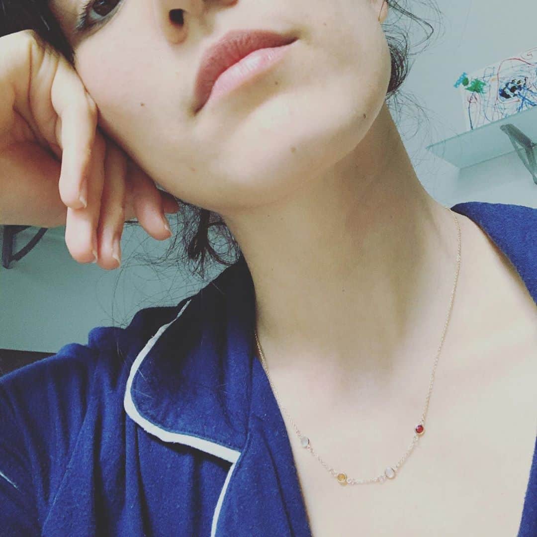 プリシラ・アーンのインスタグラム：「I‘m not a jewelry person, but for some reason I’ve wanted something that symbolizes my becoming a mother and my family in some way. After 4+ years of searching I finally found it in this @haverhillcollection necklace.  Each little gem (naturally and sustainably grown) is the birthstone for each member of us. 💙💛🤍❤️ I am in no way sponsored by this co or gifted in any way.....just wanted to share something cool I found for anyone else looking for something not only beautiful but meaningful.」