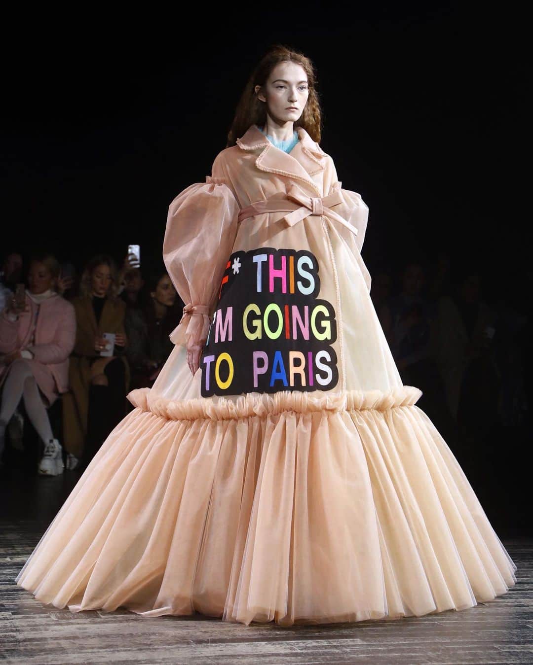 Fashion Weekのインスタグラム：「Current mood ⬆️ Shown here, a look from @viktorandrolf's September 2019 #PFW Couture runway. For their latest couture presentation, the fashion house debuted a nine-piece collection, called "Change," in a short video. Broken down into three sections, with narration throughout, the collection represents the array of changing emotions experienced in this unprecedented time. Find the full video presentation on @viktorandrolf's IGTV. Photo by @gettyimages」