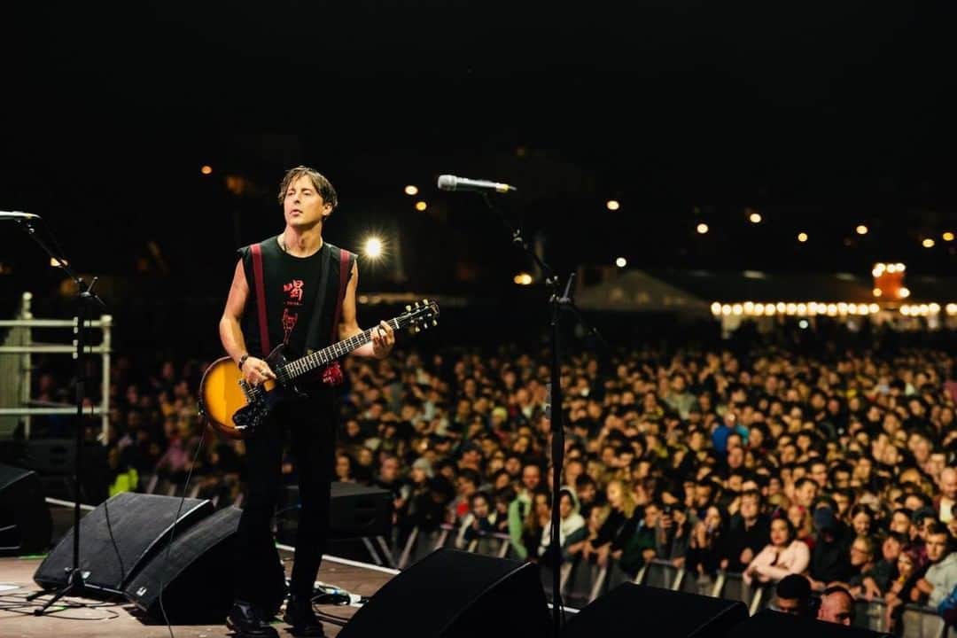 のインスタグラム：「Missing all of you beautiful people x」