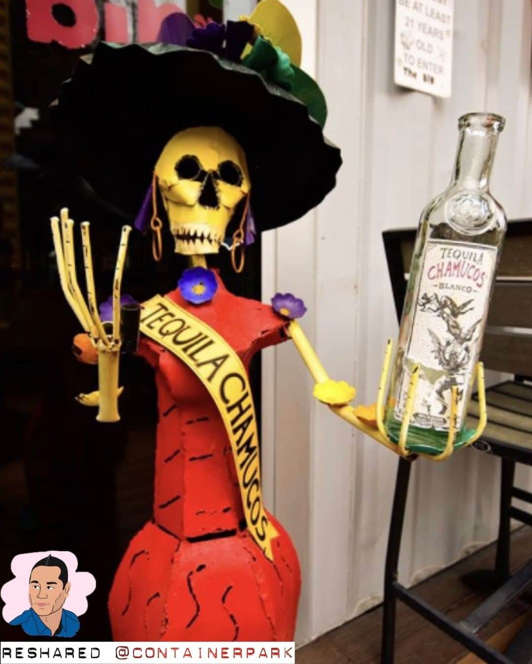 Tony Hsiehさんのインスタグラム写真 - (Tony HsiehInstagram)「It's #NationalTequilaDay! Share your favorite tequila inspired cocktails in the comments and don't forget to drink responsibly 🍋  @containerpark @oakandivy @pinches_tacos https://bit.ly/3jcn4JH  #TonyReshare Posted by Michelle」7月25日 4時21分 - downtowntony