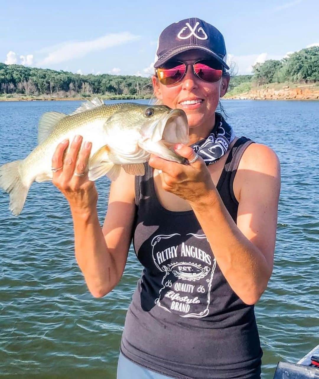 Filthy Anglers™さんのインスタグラム写真 - (Filthy Anglers™Instagram)「It’s Filthy Female Friday yes! Today is brought to you by one pretty impressive lady angler, Michelle @croozhookz  from Texas. One of the things I love the most about this brand is bringing people together and this is the perfect example. Michelle won a free trip to Filthfest with us last year where she met a number of Filthy Anglers including @jasngreenfishing - almost a year later and they are out slaying big bass together! Absolutely love it! Congrats Michelle, you are Certified Filthy www.filthyanglers.com #fishing #filthyanglers #outdoors #girlswhofish #fish #ladyanglers #ladyangler #bassfishing #outdoor #getfilthy #texas #girlsfishtoo #kayak #bass #bassmaster #mlf #flw」7月25日 4時18分 - filthyanglers