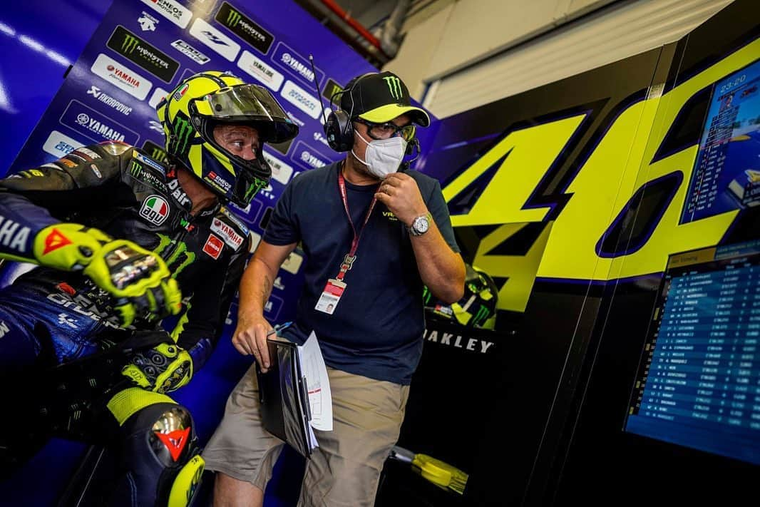 バレンティーノ・ロッシさんのインスタグラム写真 - (バレンティーノ・ロッシInstagram)「Jerez circuit,Spain  Friday,free practice 📸 @falex79 @gigisoldano」7月25日 6時20分 - valeyellow46