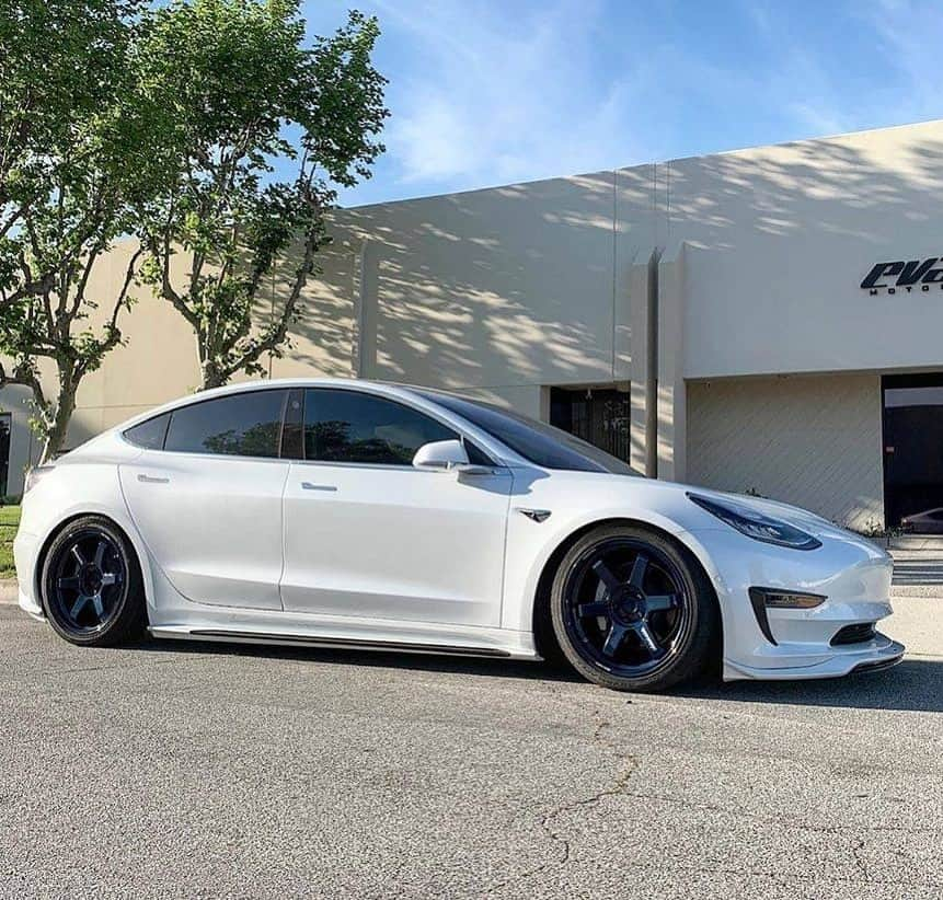 Spirits Artisanさんのインスタグラム写真 - (Spirits ArtisanInstagram)「TESLA Model 3 Tuned by @evasivemotorsports  Bodykit：Artisan spirits/// Sportsline blacklabel  www.artisanspirits.co.jp #artisanspirits #artisan #アーティシャンスピリッツ #アーティシャン #blacklabel  #tesla #teslamotors #teslamodel3 #model3 #ev #electriccar #teslaclub #teslamotorsclub #evasivemotorsports #ravspecjdm #butlertire #jworksunlimited #premierautowerkz #suvproject #kanooperformance #car_life_staff #トラウム #車庫小舗 #nigeljdmparts #advancedautoperformance  #ottoautoservice #mr__lexus #jackspna」7月25日 19時46分 - artisan_spirits