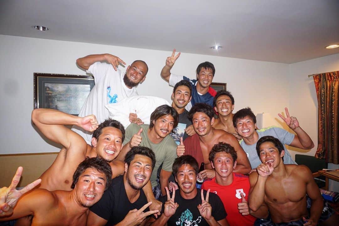 荒井陸さんのインスタグラム写真 - (荒井陸Instagram)「📌 2016🇧🇷→2020+1🇯🇵#olympics  4years ago…the best team I've met.  #waterpolo#japan#nationalteam#tokyo2020」7月25日 19時47分 - a2desu