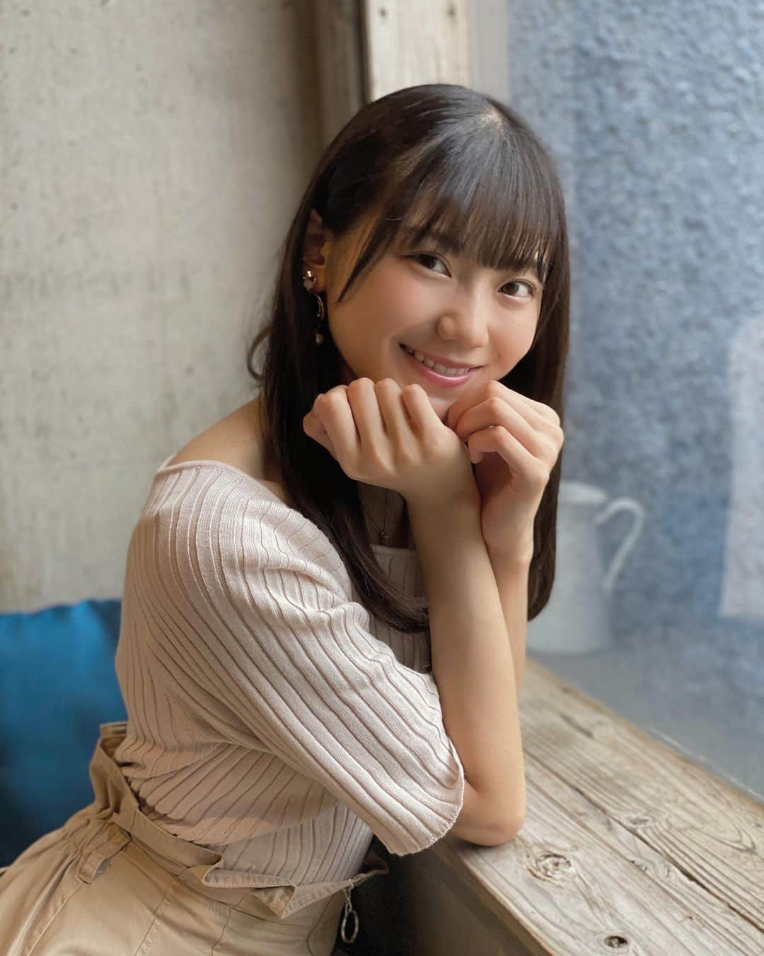 藤崎未夢さんのインスタグラム写真 - (藤崎未夢Instagram)「♡ 7月のセルフプロデュース個別生写真🧸 . . 新潟駅近くにある『BOOK INN』というところに行ってきました！ . とにかく本がたくさん！！ 普段あまり読まない私でも 気になる本がたくさんありました📚 宿泊もできるので、 県外から来る方にもとってもオススメ☺️✨ . . セルフプロデュース個別生写真は 『AKB48グループショップ』で予約受付中です！ . . #NGT48 #藤崎未夢 #生写真 #セルフプロデュース #新潟 #BOOKINN #未夢ちゃんとデート」7月25日 19時39分 - miyu_miyu_ngt48