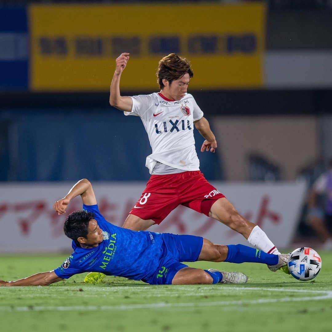 湘南ベルマーレさんのインスタグラム写真 - (湘南ベルマーレInstagram)「明日26日（日）はアウェイ川崎戦⚽ ・ 前節の鹿島戦のように、気持ちのこもった熱いプレー、そして一丸となって最後までやり切る姿勢を貫き、湘南らしく戦います🔥 ・ 気持ちひとつに、勝利を‼️ ・ #湘南 #ベルマーレ #湘南ベルマーレ #bellmare  #たのしめてるか #PROGRESSION #前進 #大野和成 #馬渡和彰 #谷晃生 #山田直輝 #松田天馬 #古林将太 #岩崎悠人 #齊藤未月」7月25日 18時18分 - shonan_bellmare